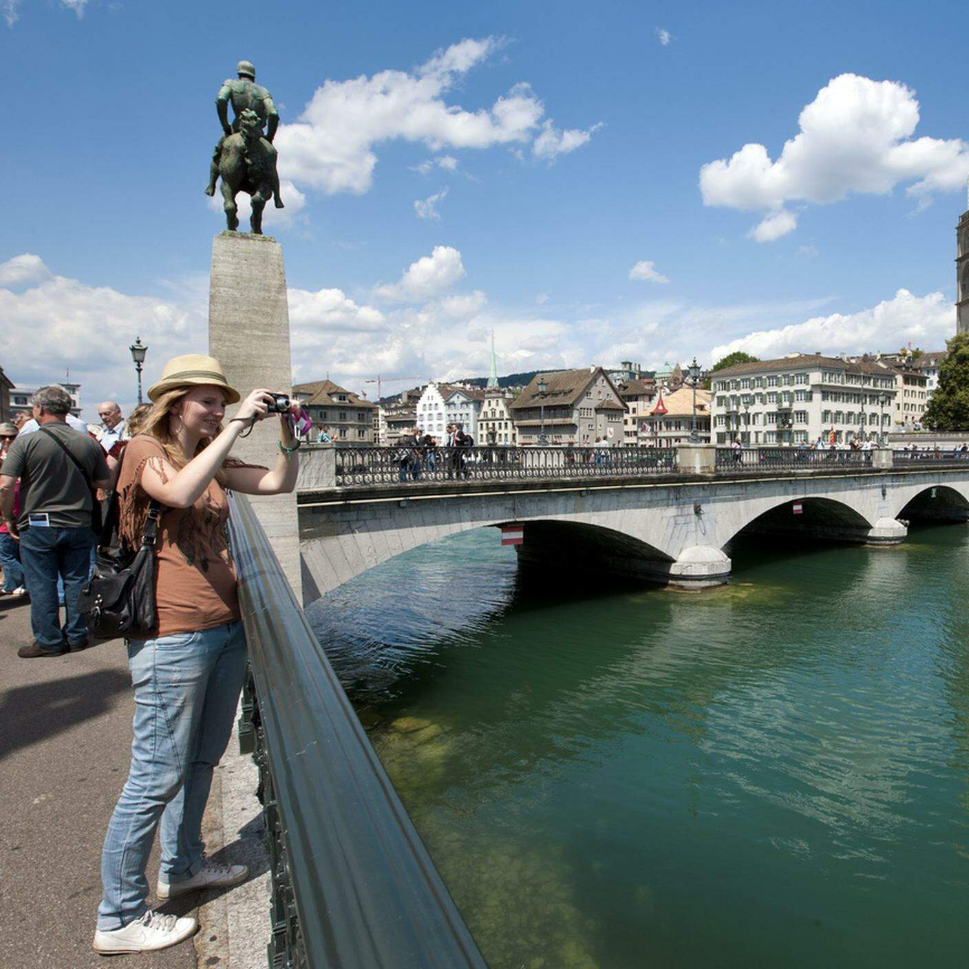 Turisti in giro per Zurigo