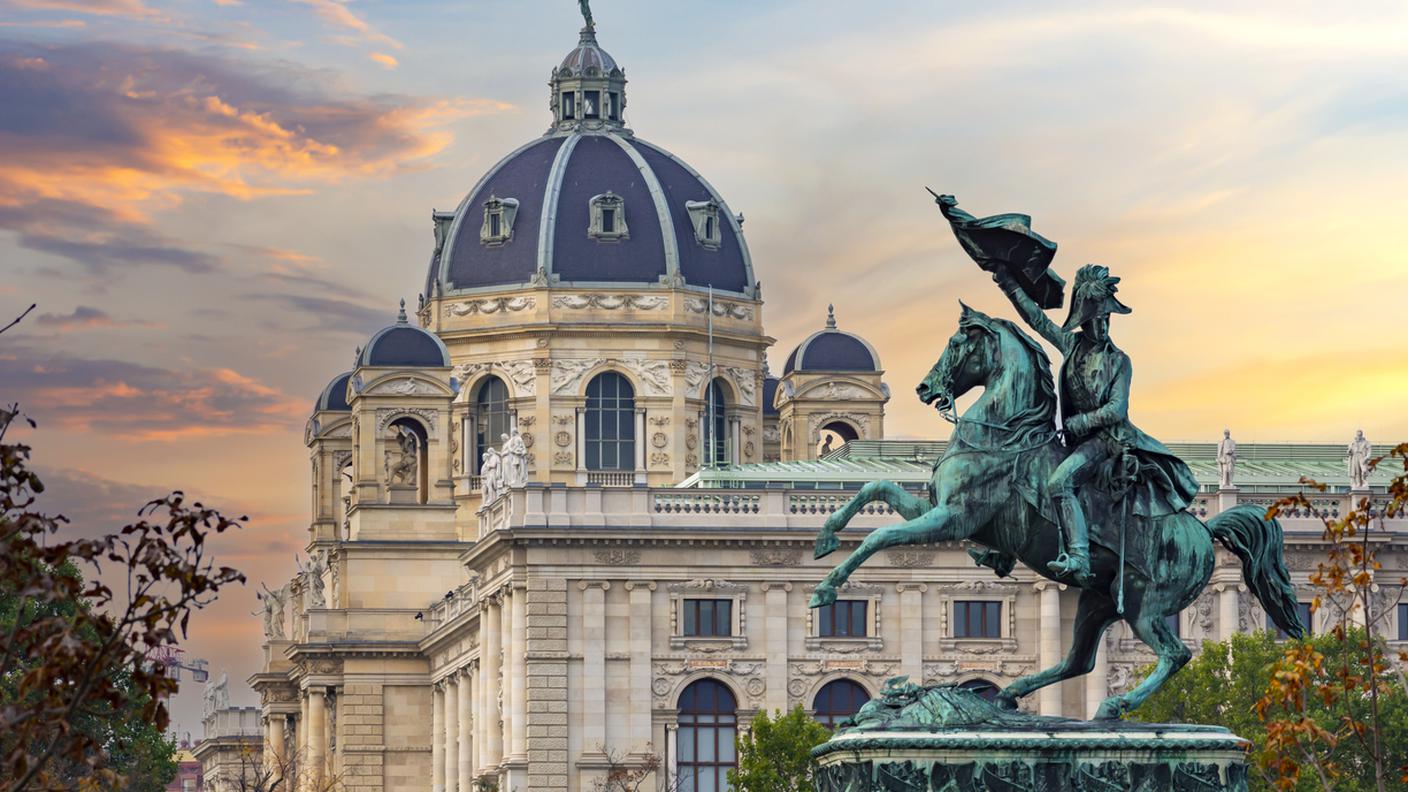 Statua dell'arciduca Carlo in Heldenplatz, Vienna