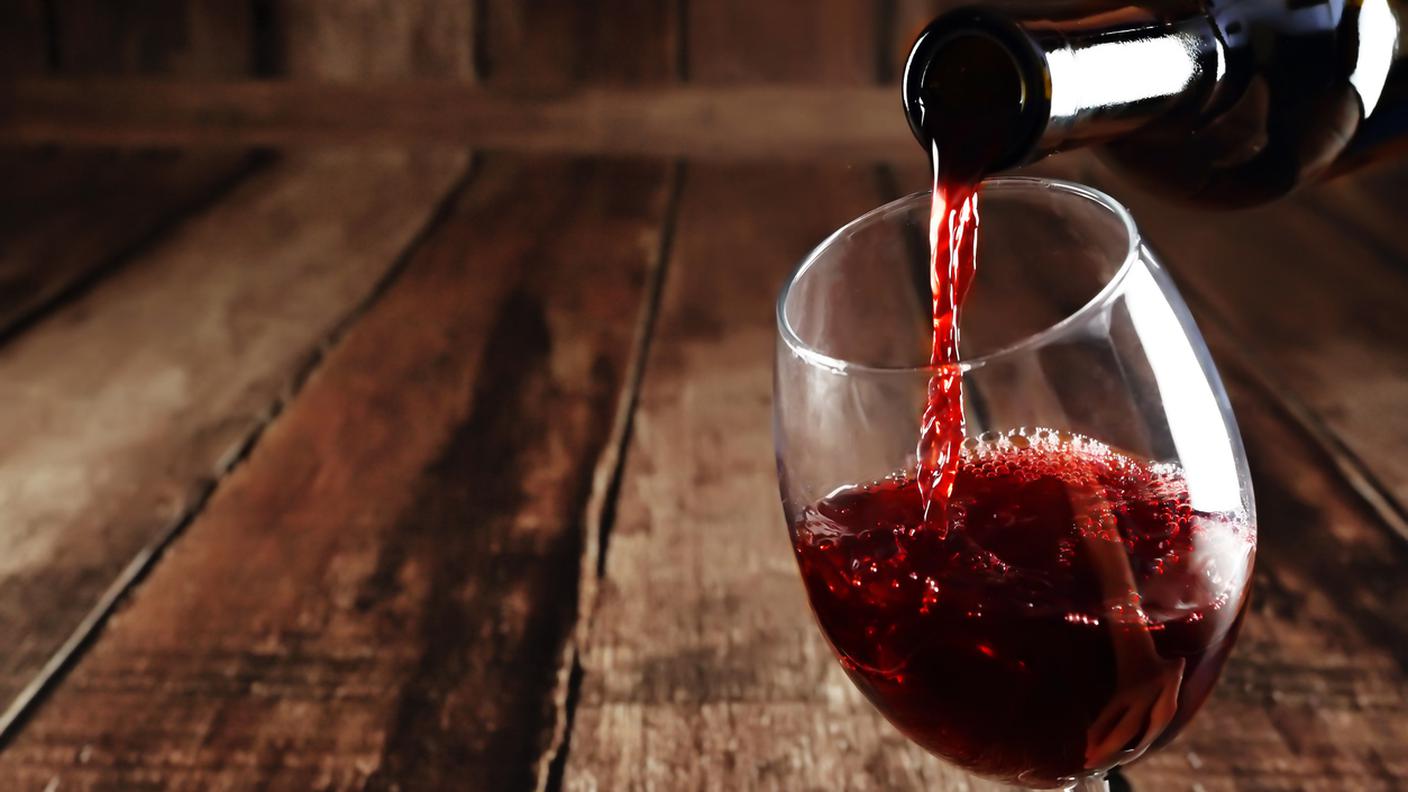 Degustare il vino rosso