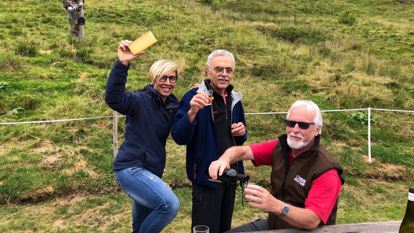 Daniele Maffei, Lara Montagna e Valerio Faretti sull'Alpe Giumello