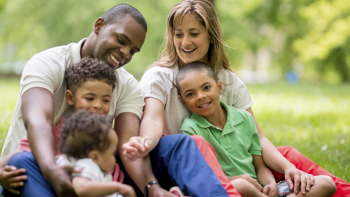 famiglia, bambini. aiuto alle famiglie