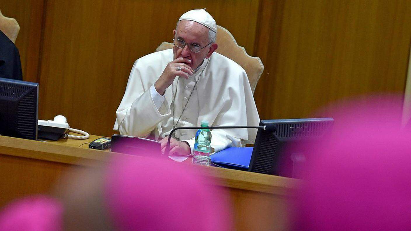 Papa Francesco, durante lo svolgimento del Sinodo