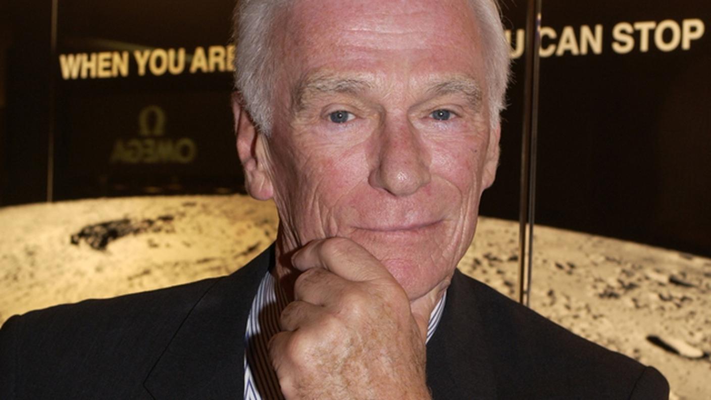 Gene Cernan, l’ultimo essere umano ad aver calcato il suolo lunare nel dicembre del 1972 con la missione Apollo 17