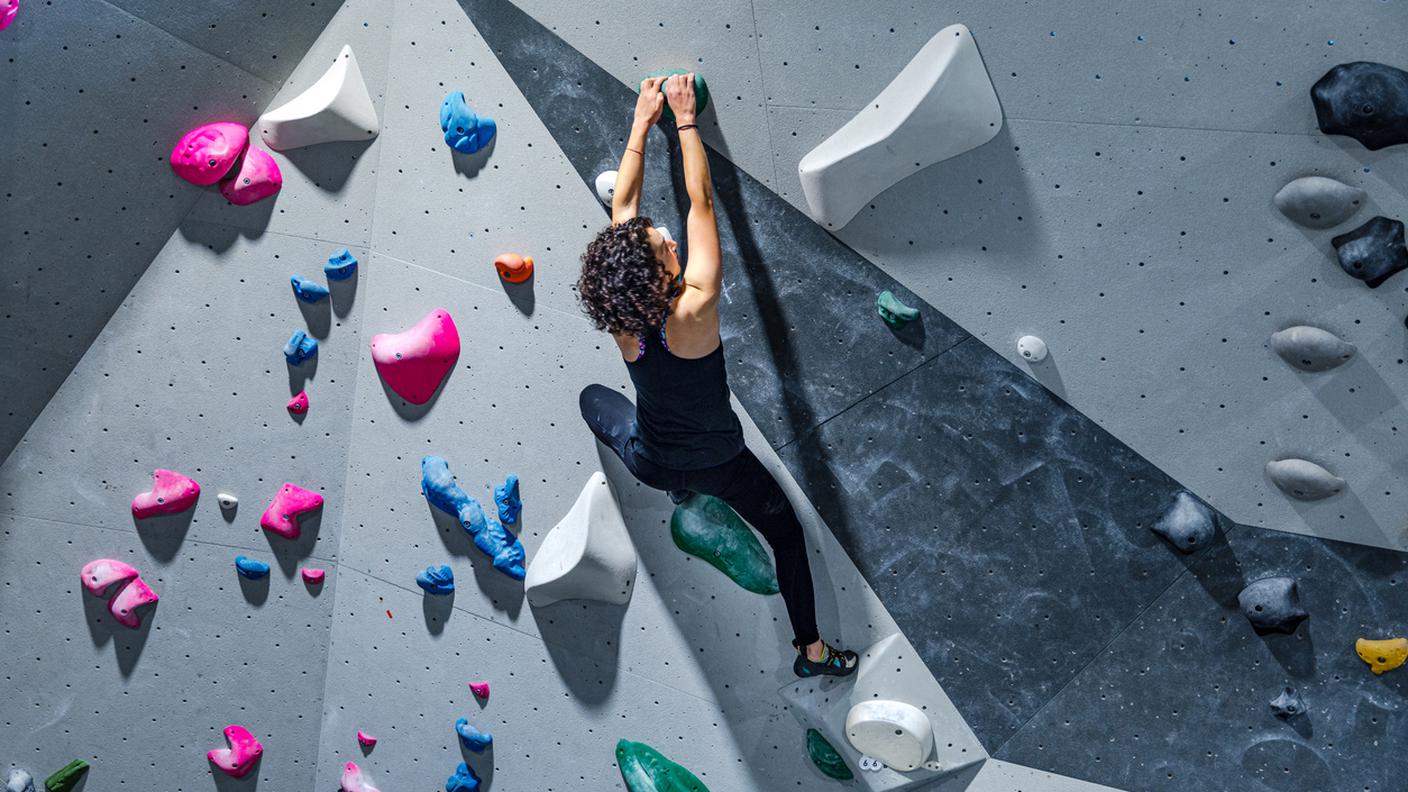 arrampicata palestra, arrampicata su roccia, bouldering