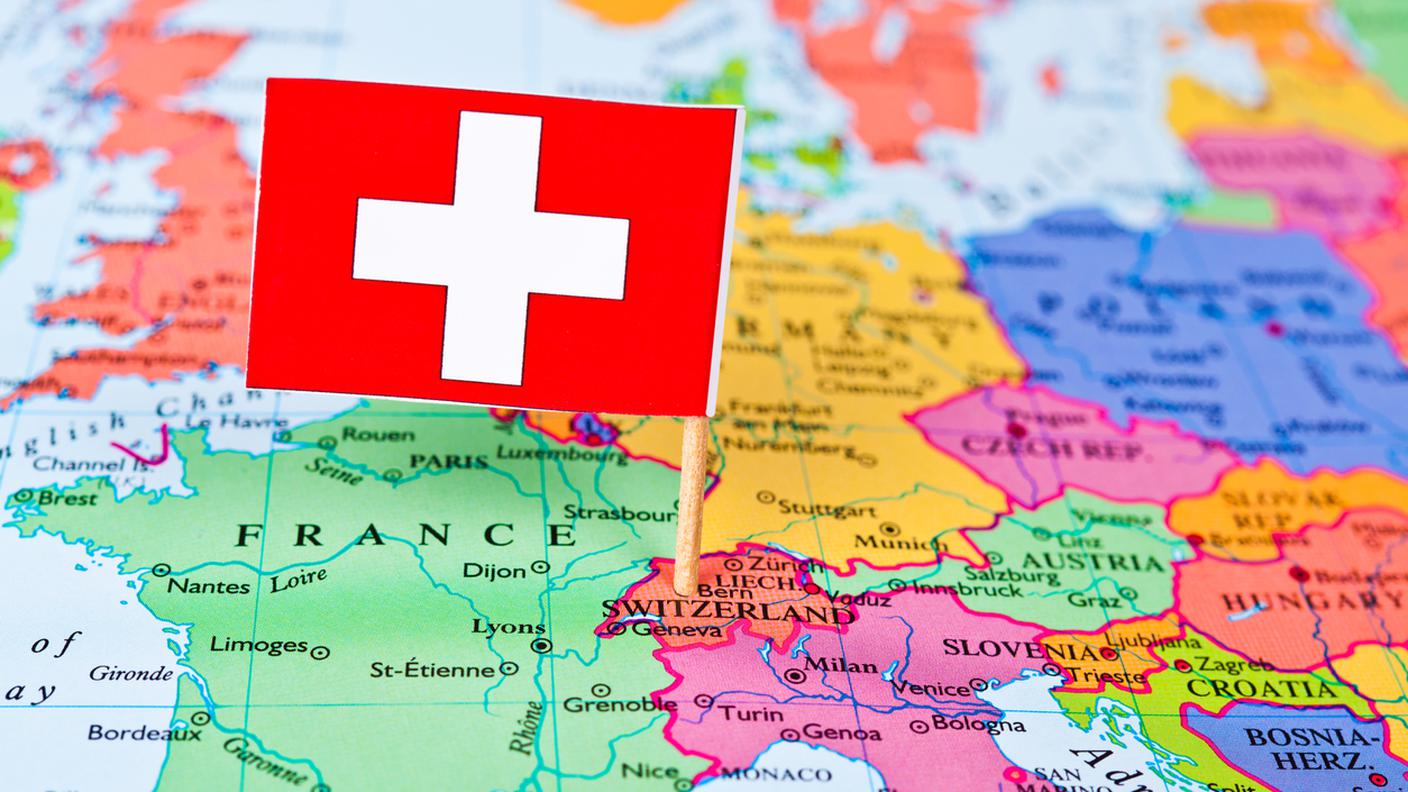 iStock-Carta geografica, Svizzera, Bandiera della Svizzera, Europa - Continente, Bandiera