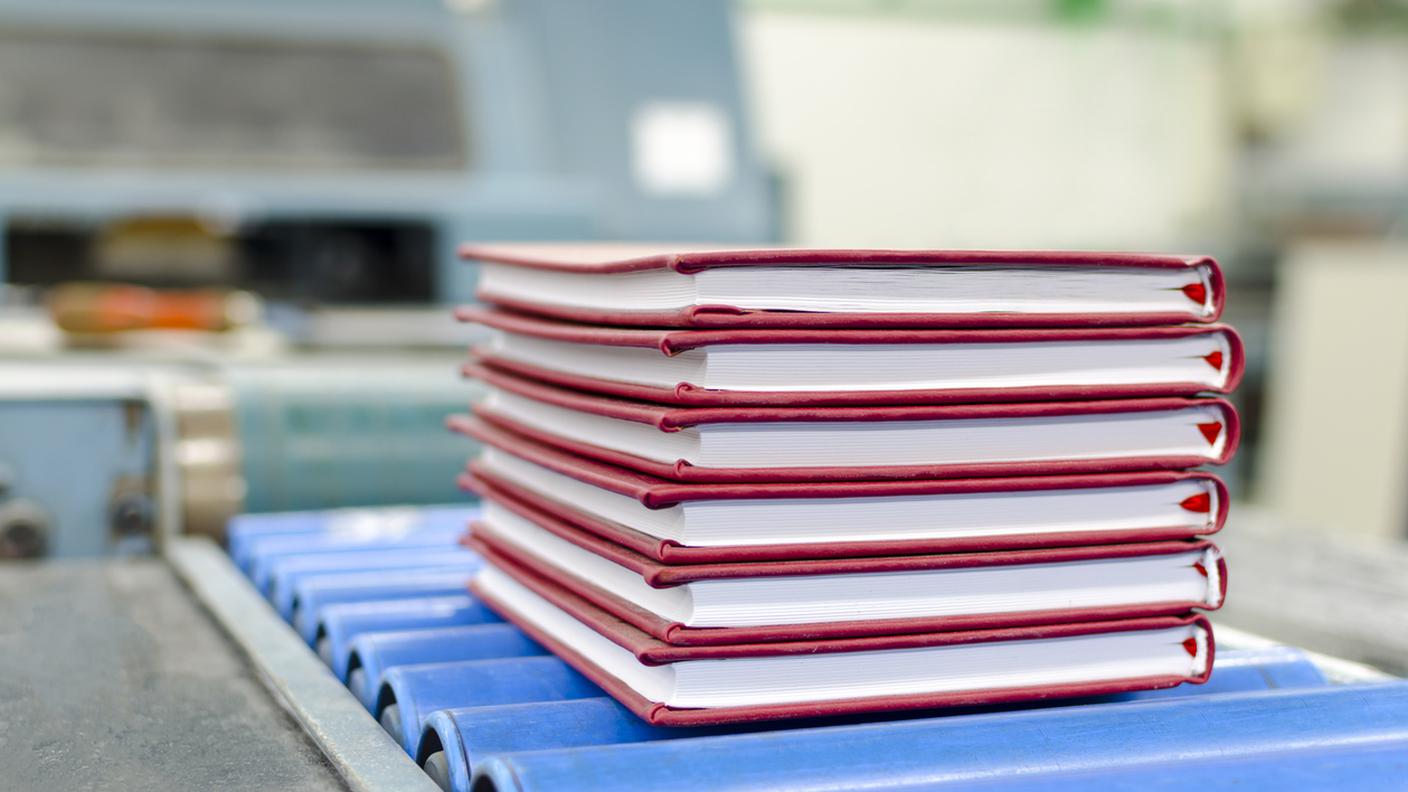 pubblicazione libro, dare alle stampe libro, pubblicare manoscritto
