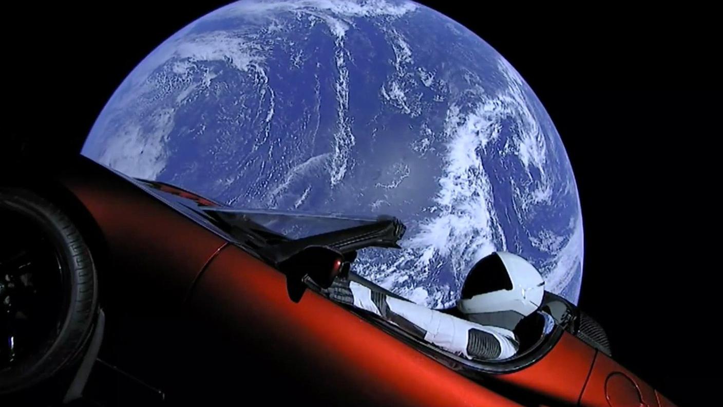 Elon Musk's Tesla Roadster toward Mars