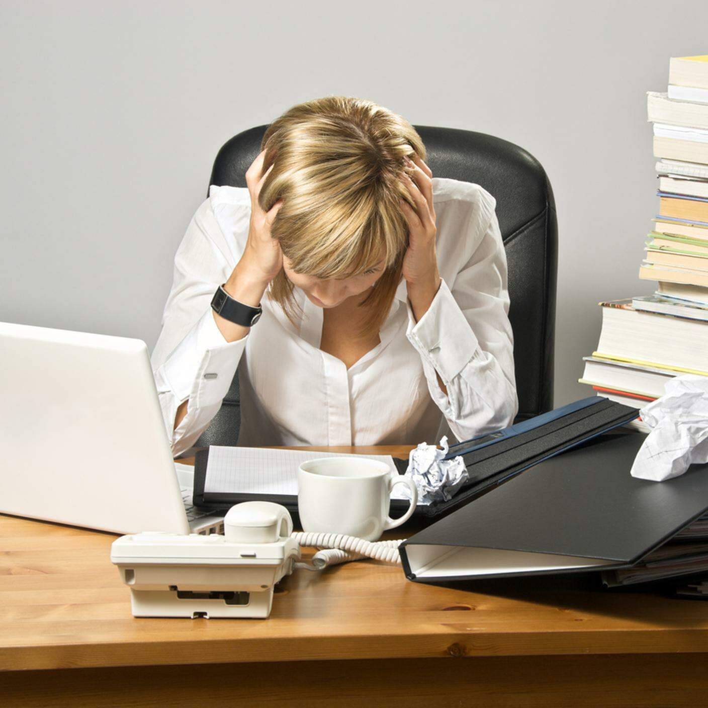 donna stressata, esaurita, lavoro, ufficio, scrivania, Occupazione, Frenetico, Professione, Donna in carriera