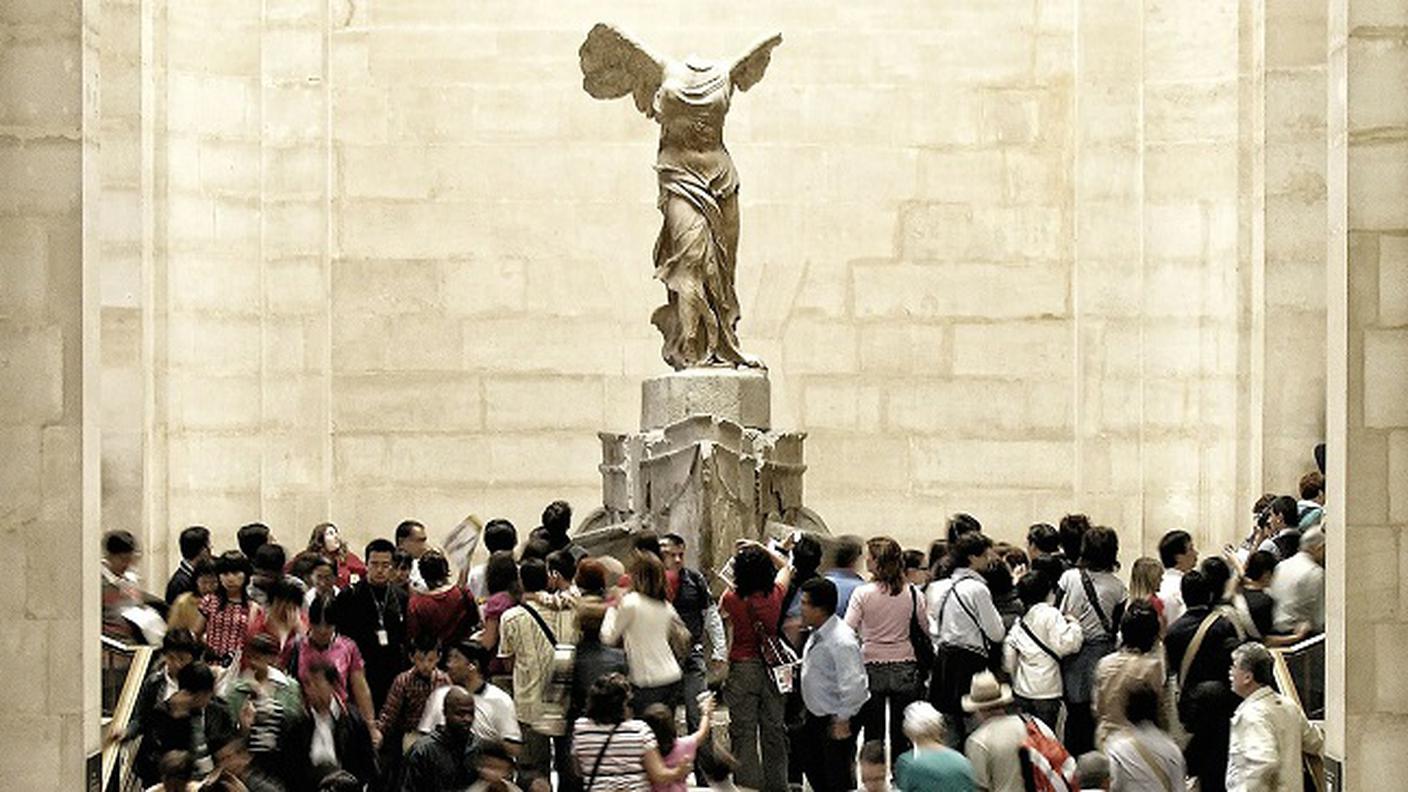 La splendida Nike di Samotracia al Louvre di Parigi