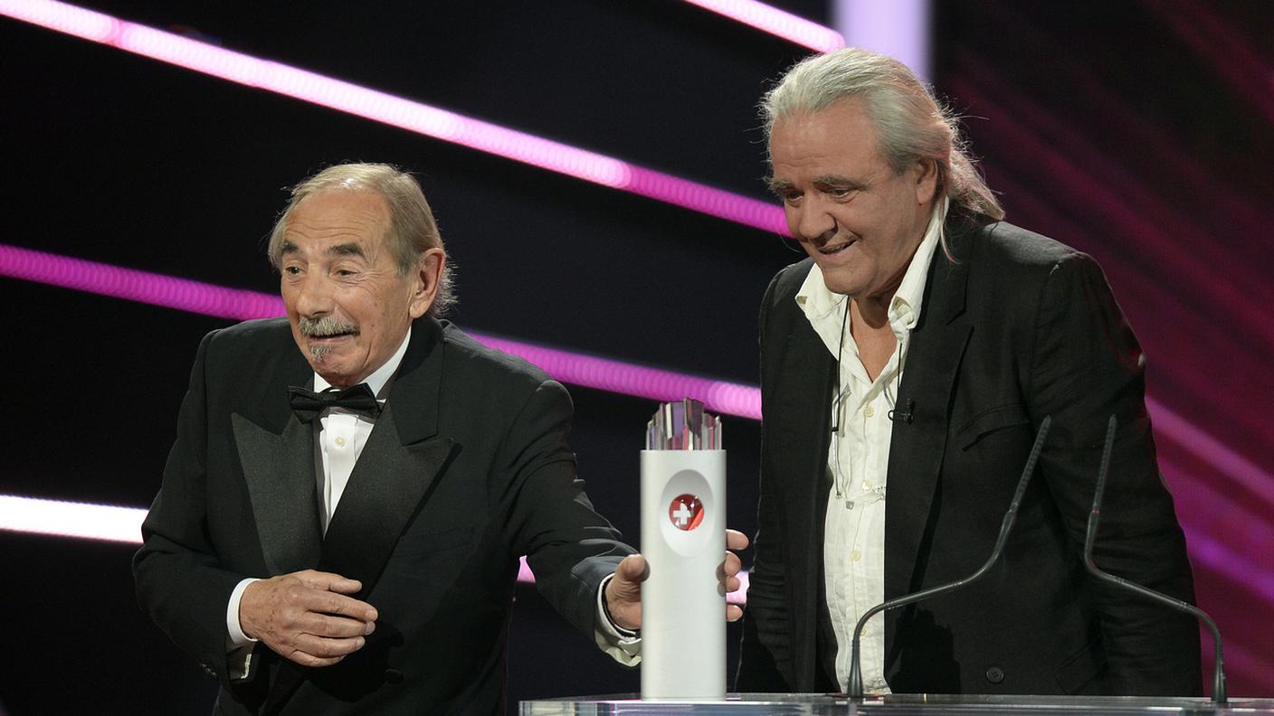 Bernie Schürch dopo aver ricevuto lo Swissaward 2015