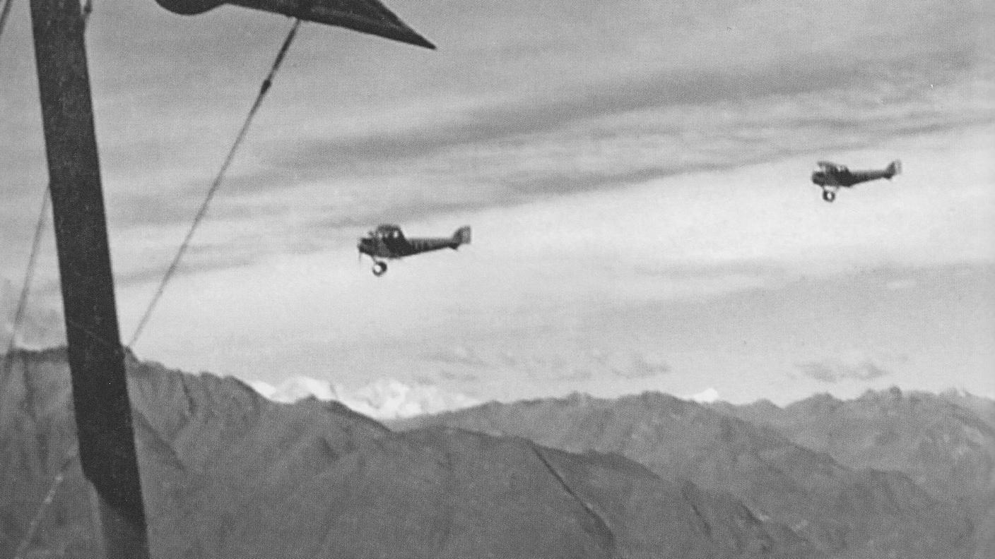 Vorrei volare laggiù, Häfeli DH-5, sopra il lago Maggiore