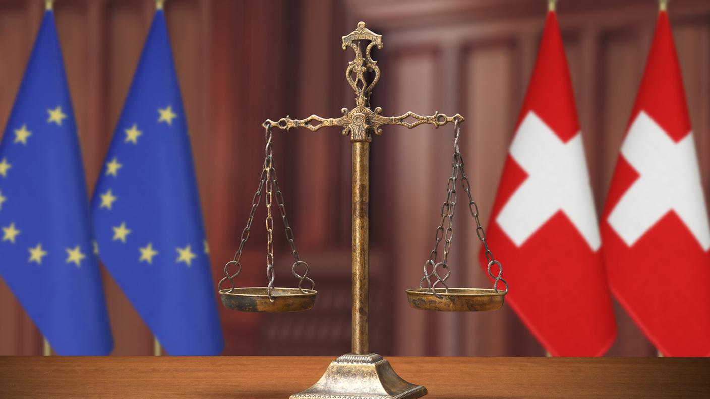 giudici stranieri, bandiera Svizzera, bandiera EU