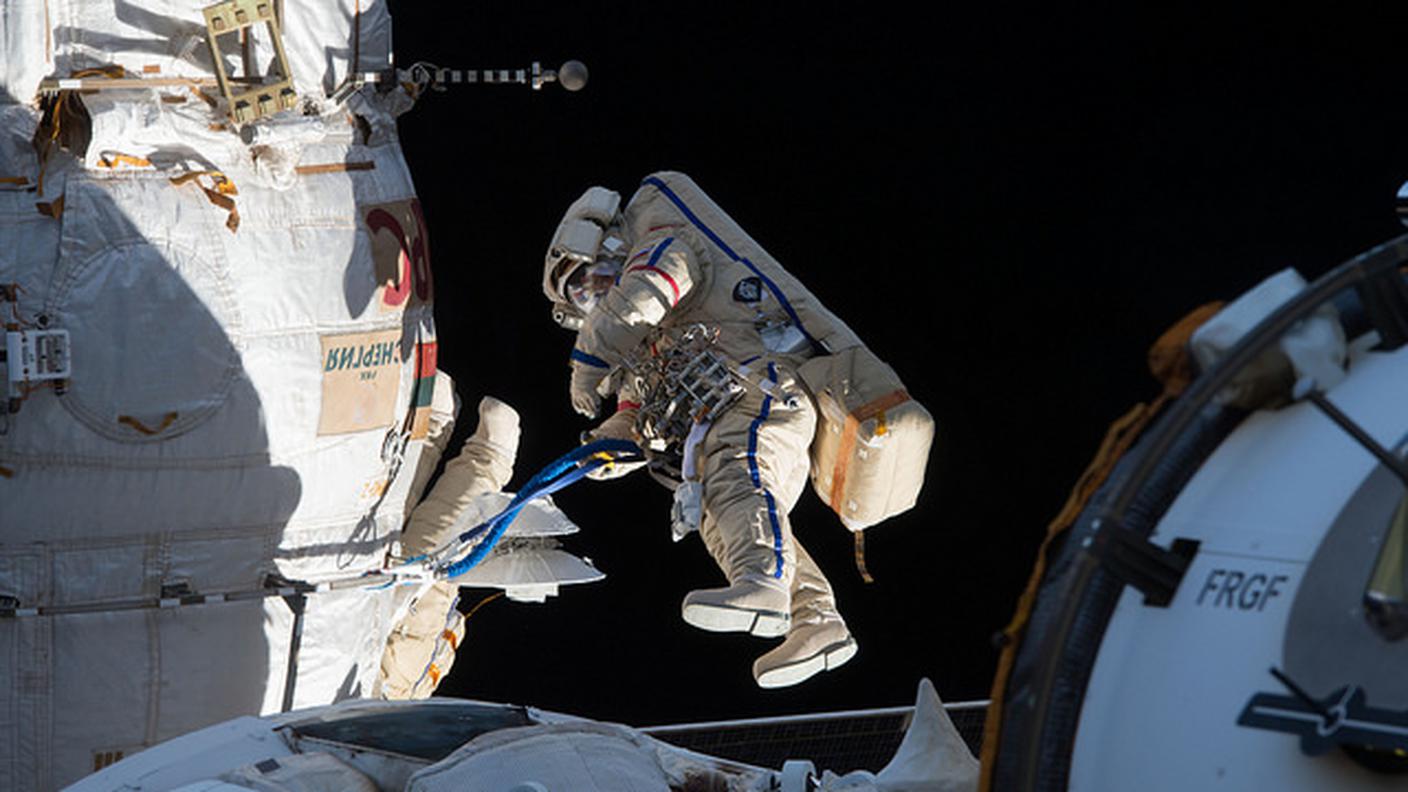 Paolo Nespoli passeggiata nello spazio, missione Soyuz MS-05, 2017 