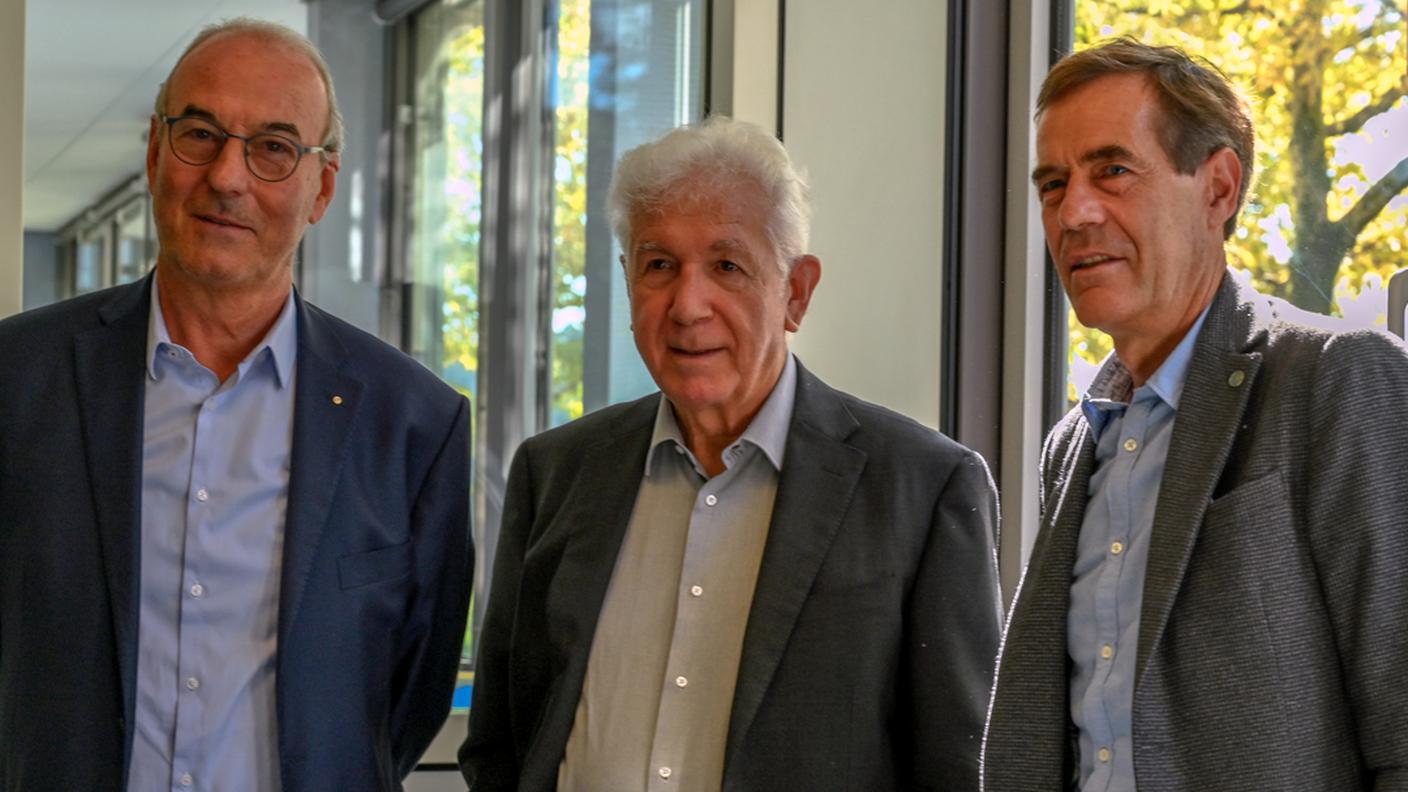 Oliviero Pesenti, direttore, Angelo Quattropani e Giambattina Ravano, direttore delegato per la ricerca e l'innovazione della SUPSI, Erbas SA, Mendrisio