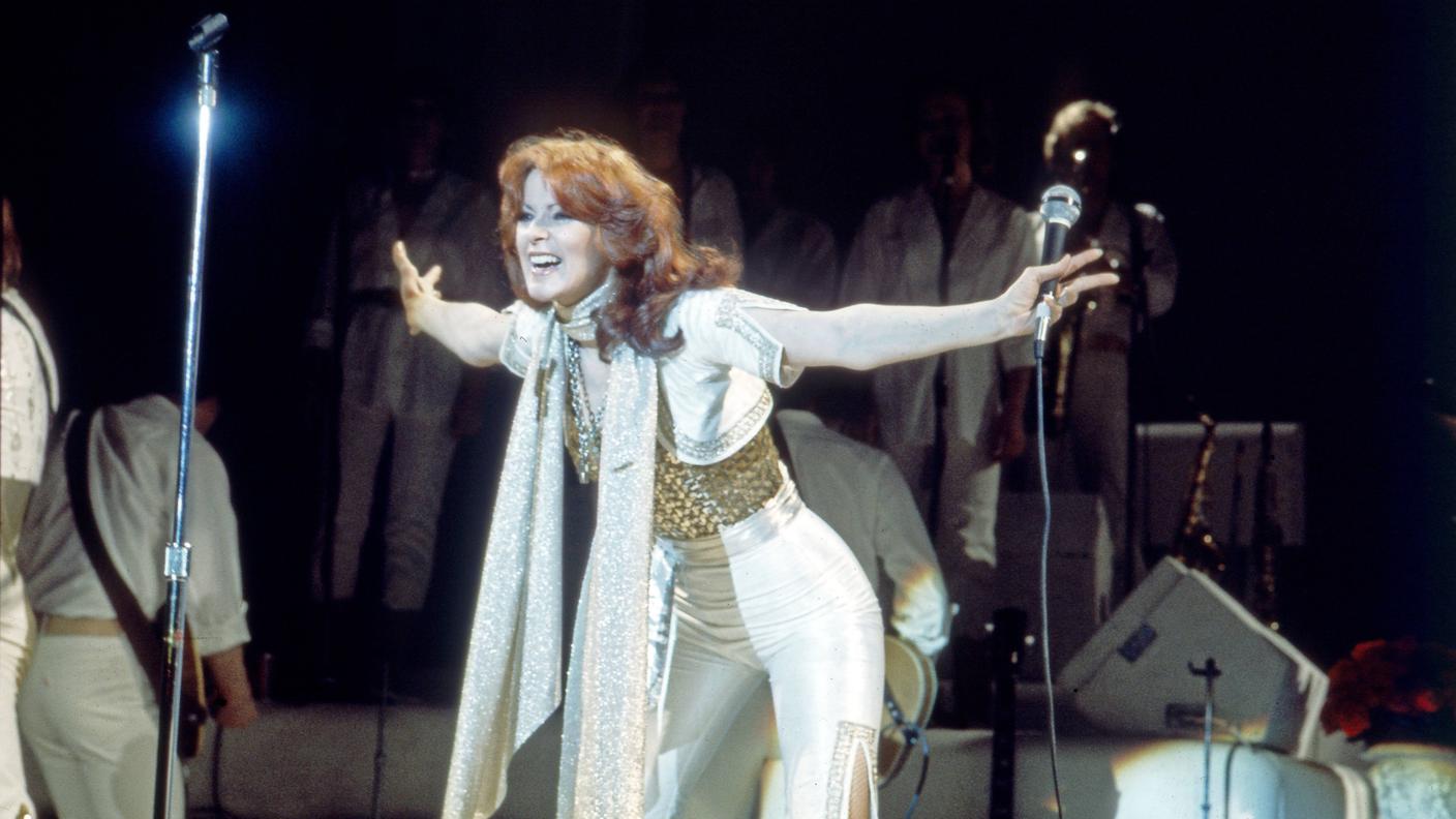 Anni-Frid Lyngstad, ABBA beim Konzert in Hamburg am 10. Februar 1977