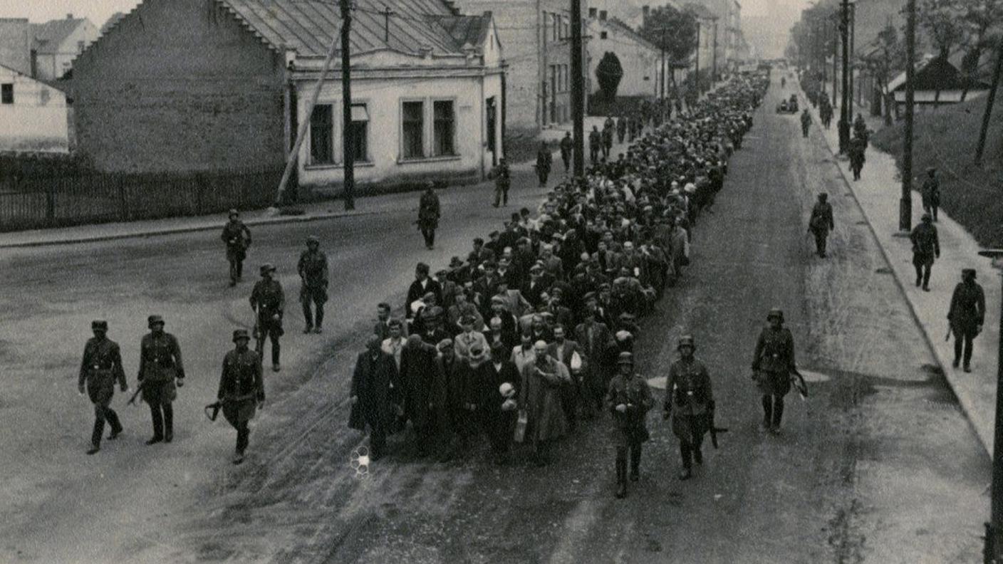 Il 14 giugno 1940 arrivò ad Auschwitz il trasporto dalla prigione di Tarnów per un totale di 728 polacchi. 
