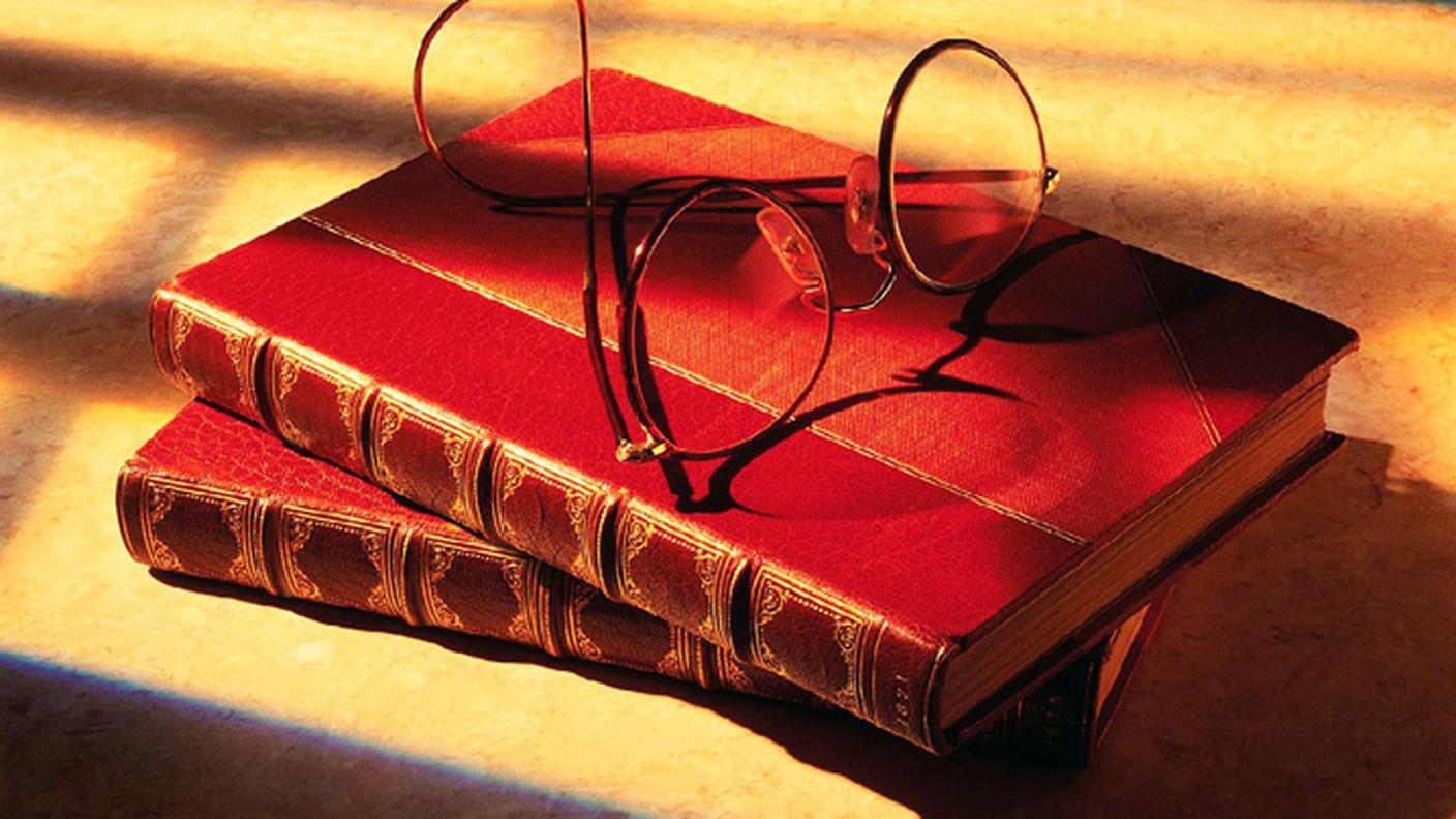 classici_libri_occhiali