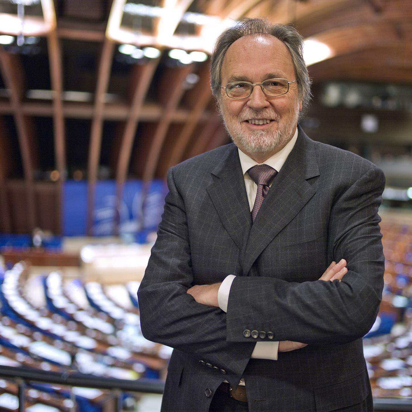 Dick Marty, all'interno del Palais de l'Europe a Strasburgo, Francia