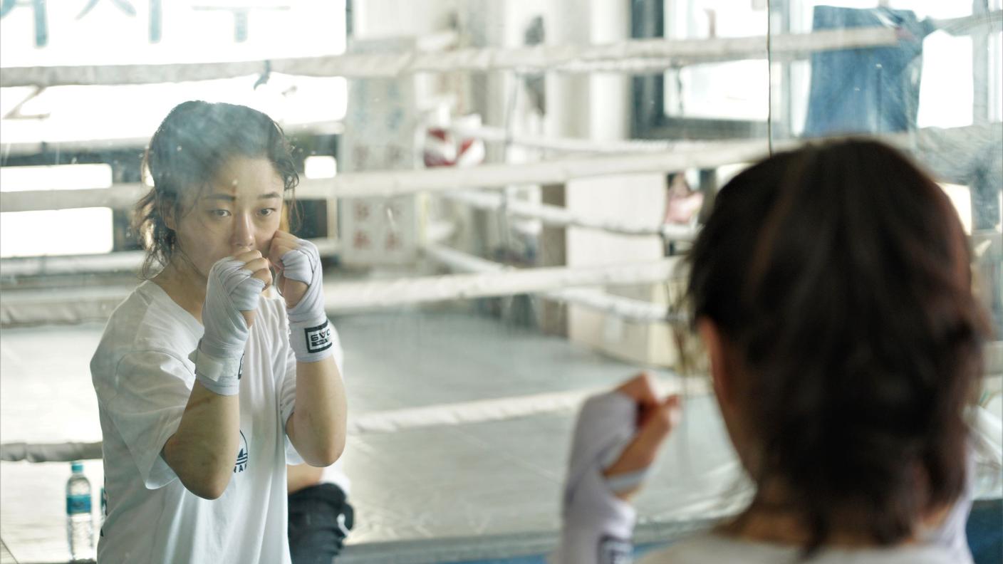 Fighter di Jéro Yun, 2020, Il film d'apertura del festival racconta la lotta di Jina, una giovane rifugiata nordcoreana che trova nella passione per la boxe un'occasione di riscatto