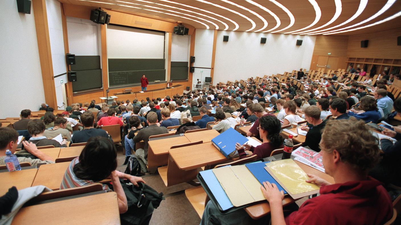 Partono per studiare e non fanno ritorno