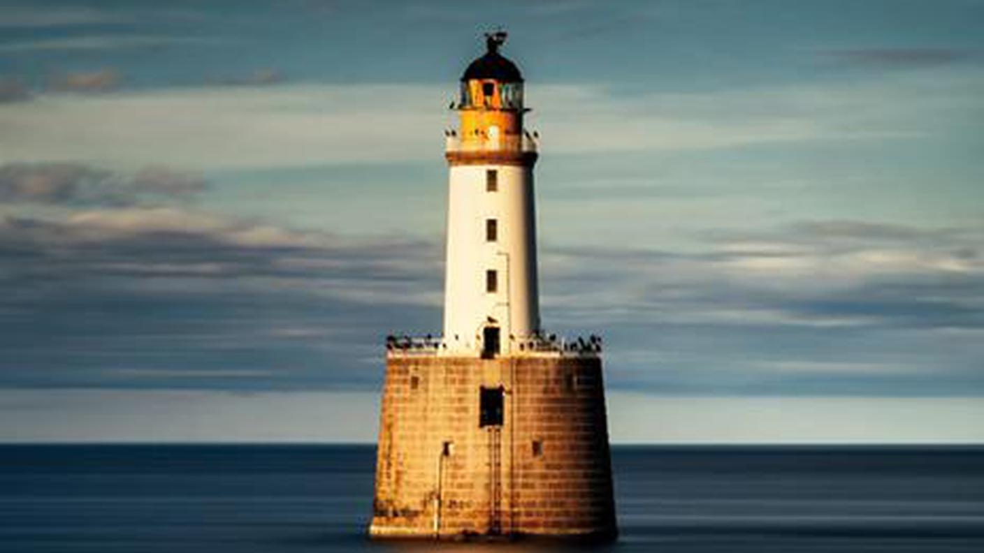 Luci sul mare. Viaggio tra i fari della Scozia sino alle isole Orcadi e Shetland di Claudio Visentin