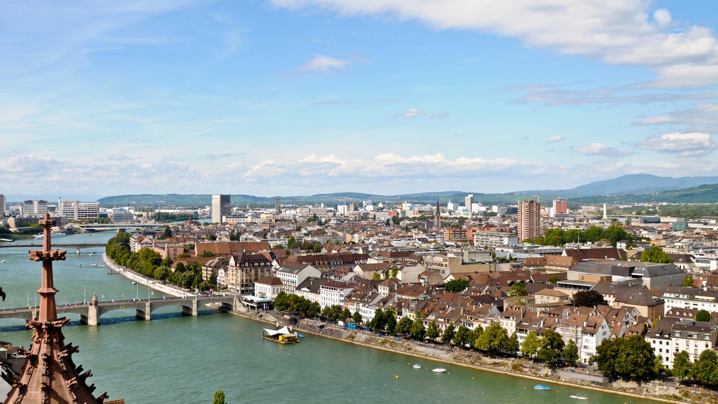 Basilea con Rhein
