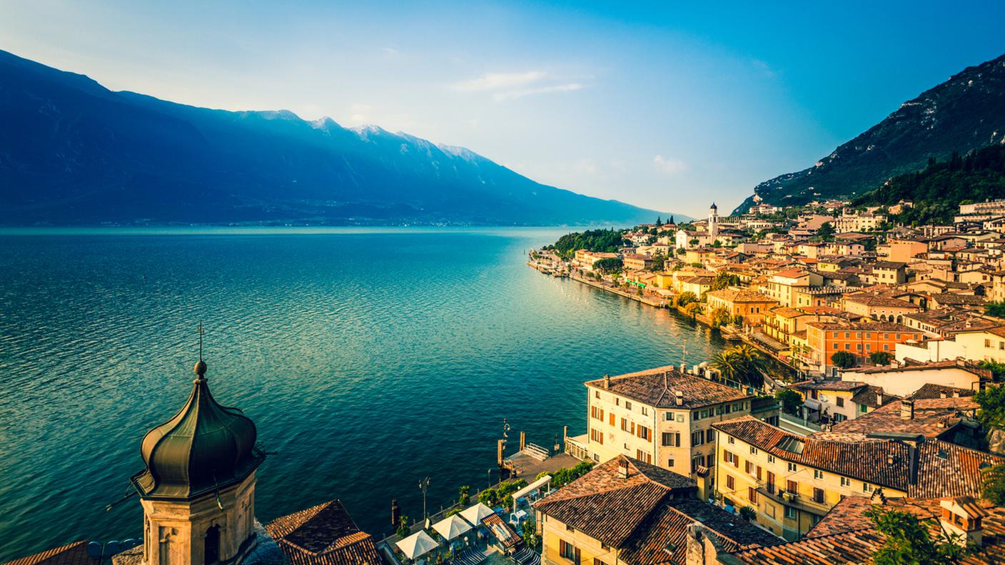Villaggio italiano di Limone sul Lago di Garda, Italia