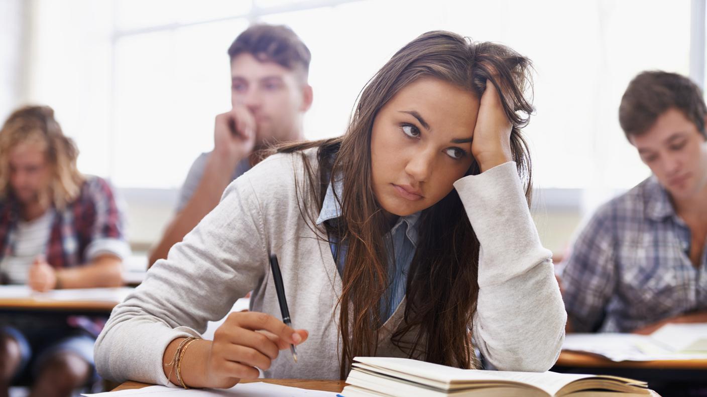 ragazza, alunna, scolara, stressata, stanca, scuola