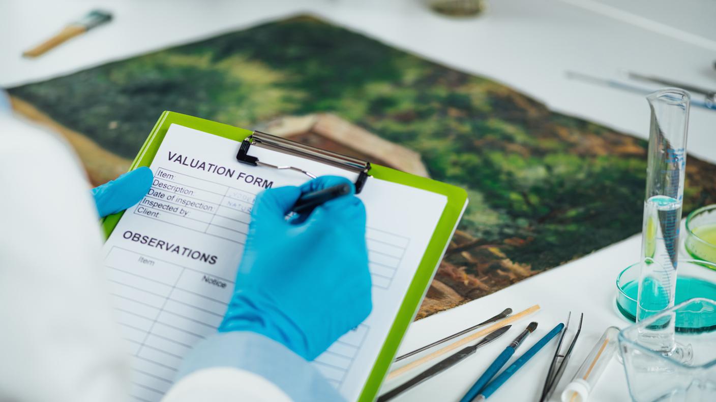 Valutazione professionale delle condizioni della pittura ad olio, creazione di un rapporto
