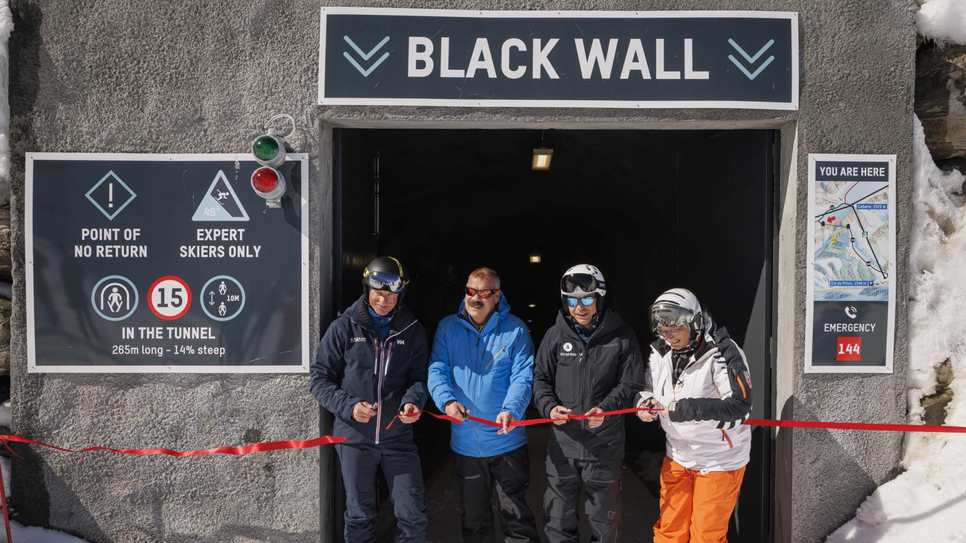Black Wall