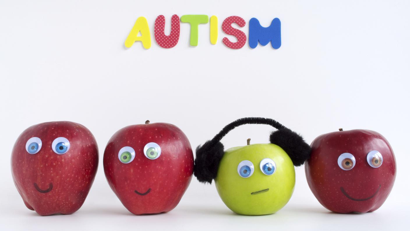 Mela, Bambino, autismo, Sorridere, Salute mentale, Educazione, Guardare fisso, Frutta
