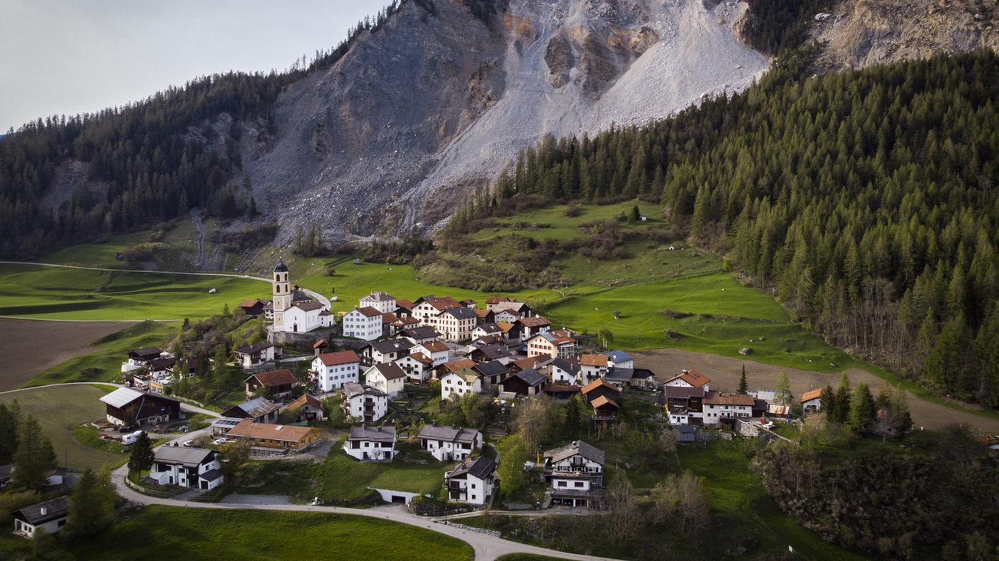 La frana che minaccia Brienz nei Grigioni