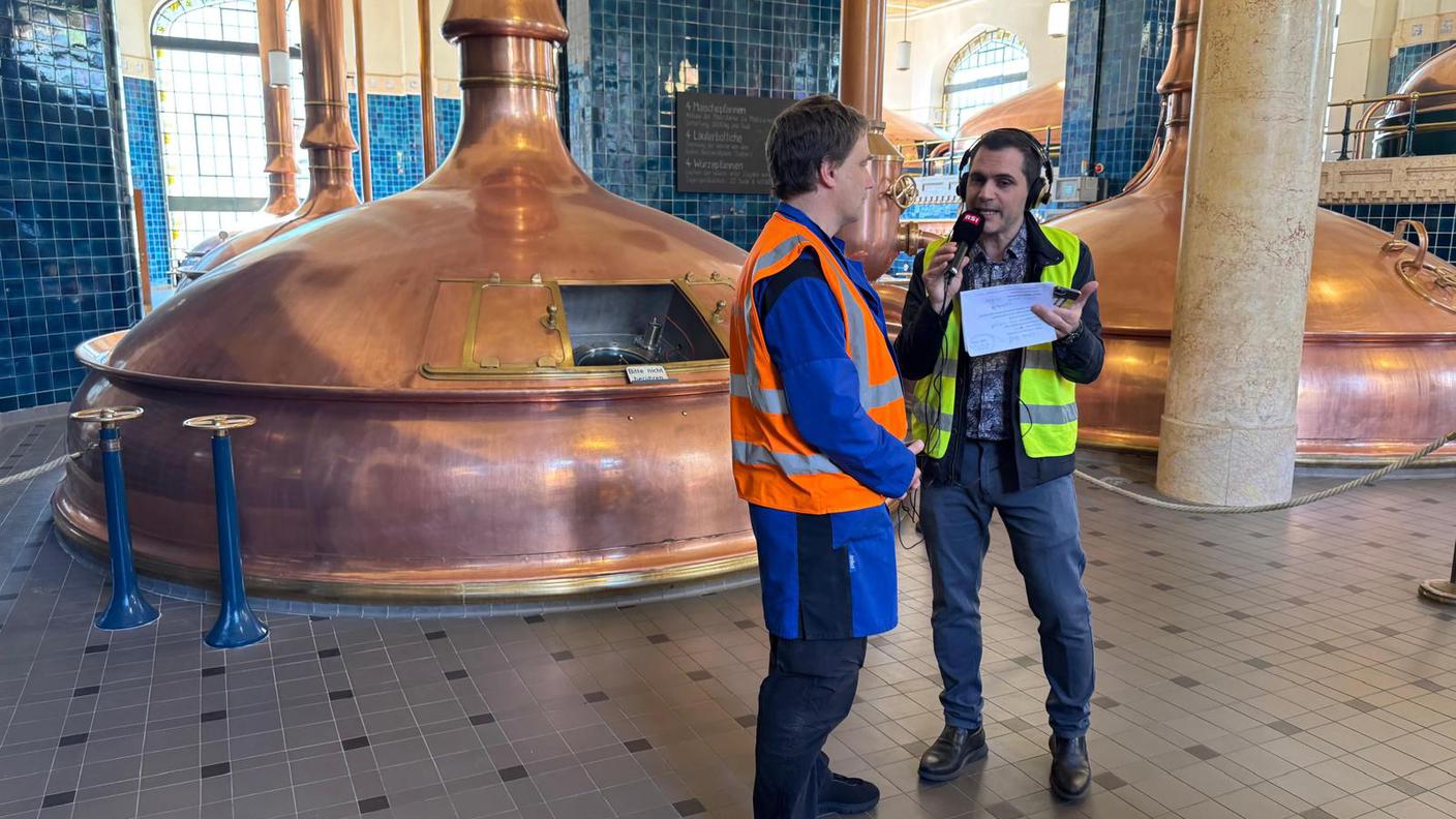 Le caldaie per produrre la birra Feldschlösschen