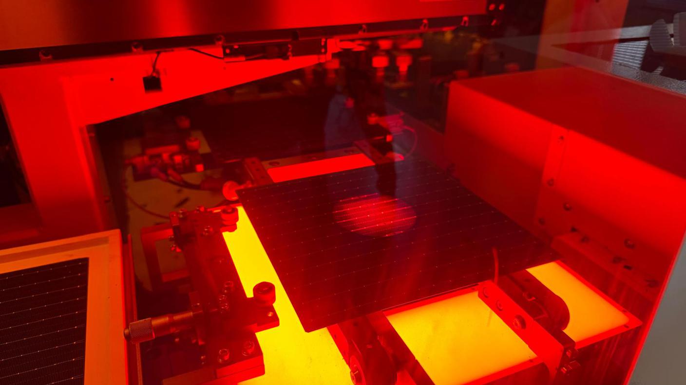 La produzione di pannelli solari di 3S Swiss Solar Solutions