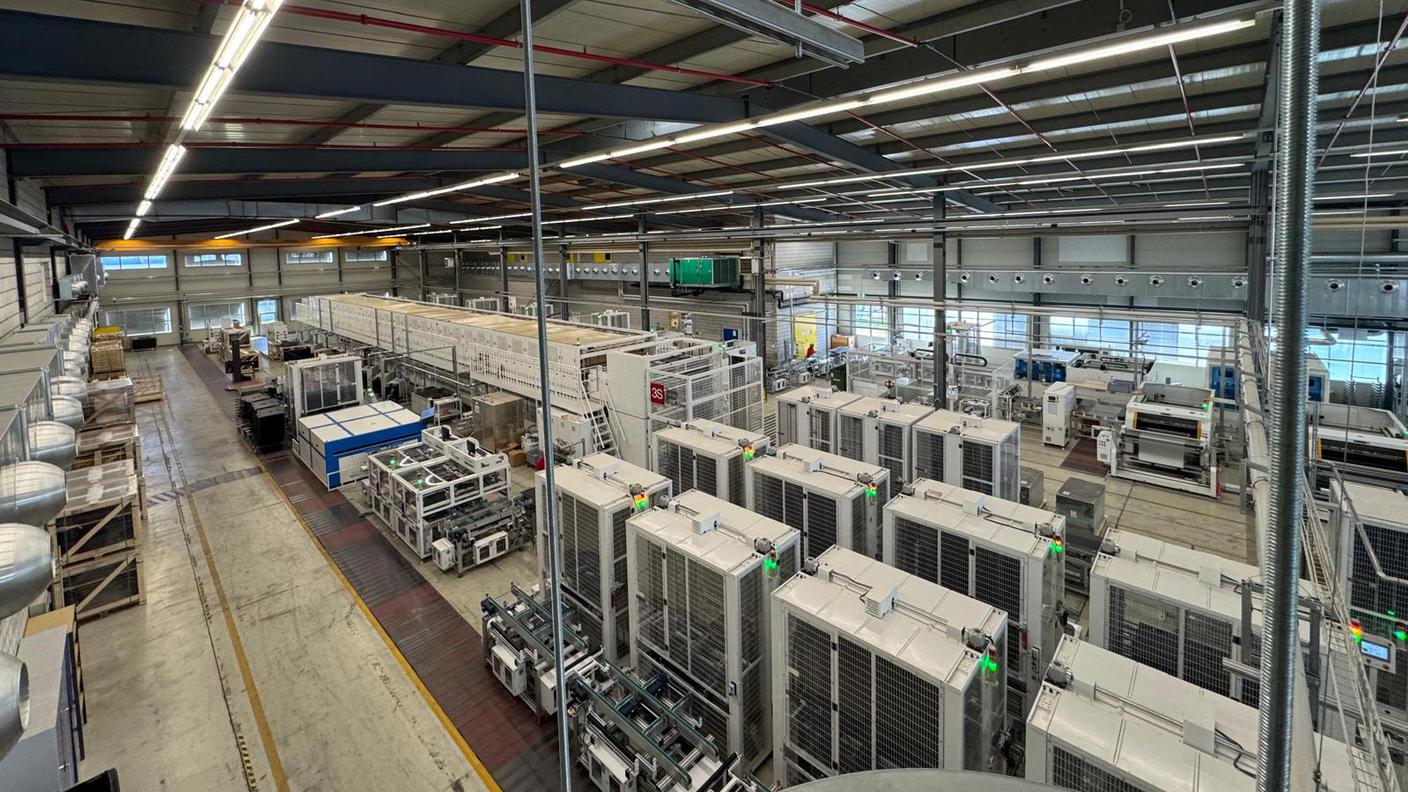 La produzione di pannelli solari di 3S Swiss Solar Solutions