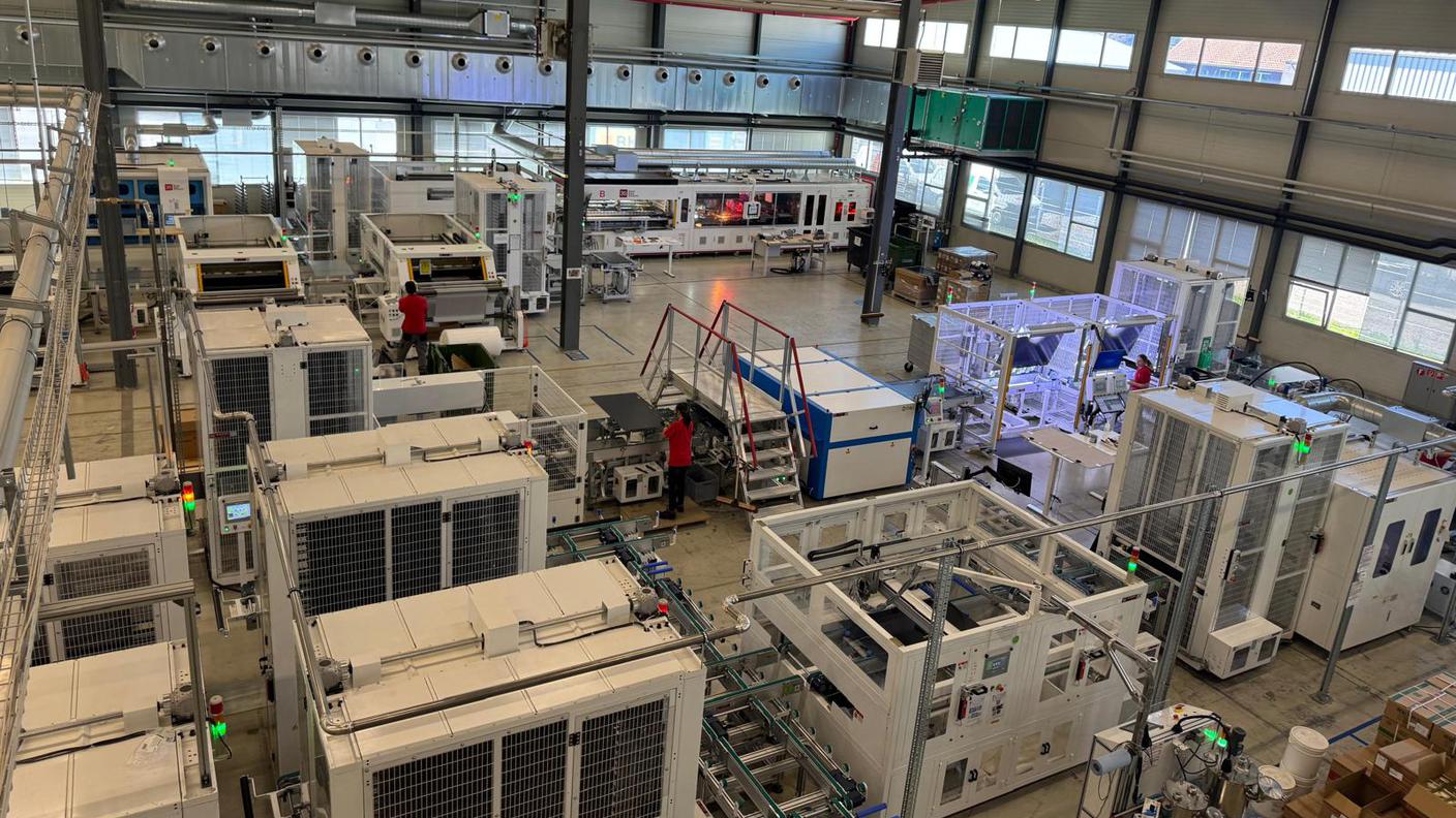 La produzione di pannelli solari di 3S Swiss Solar Solutions6.jpeg