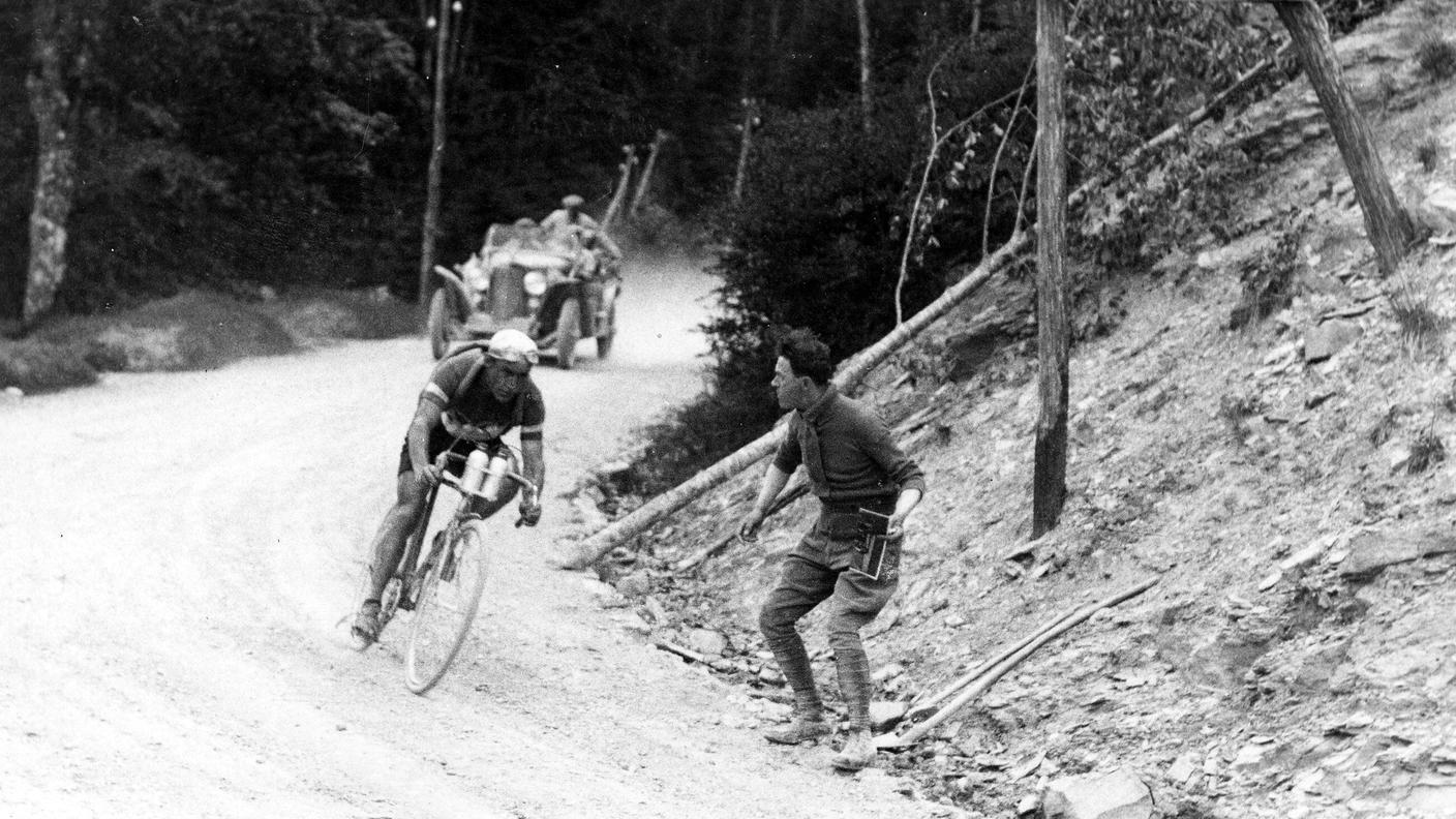 Costante Girardengo, durante la 10ª tappa del Giro d’Italia 1925, da Arezzo a Forlì