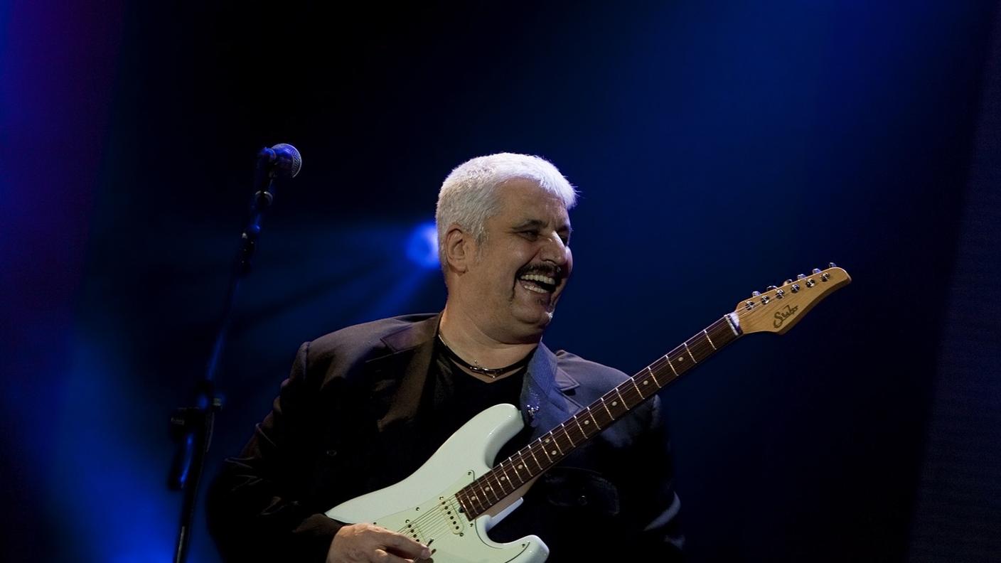 Il cantautore italiano Giuseppe "Pino" Daniele (1955-2015)