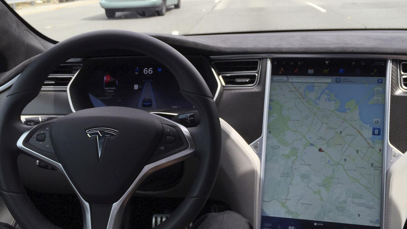 La guida autonoma su un'auto elettrica