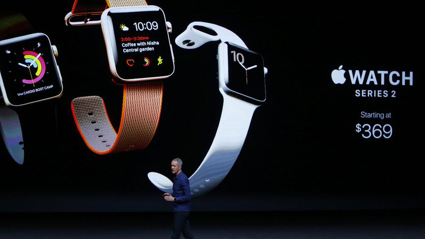 I nuovi orologi Apple Watch Series 2, impermeabili e con GPS