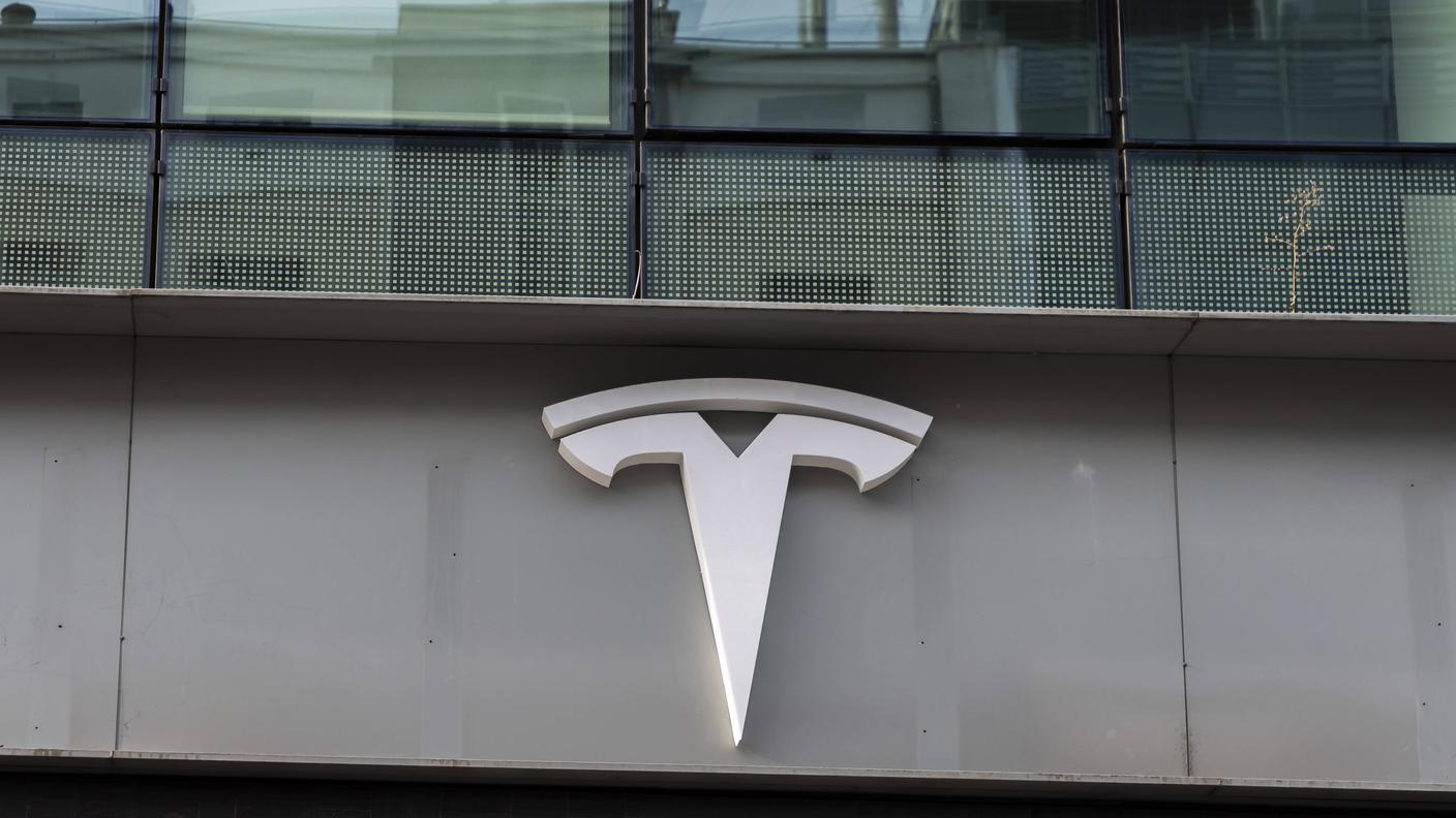 logo Tesla