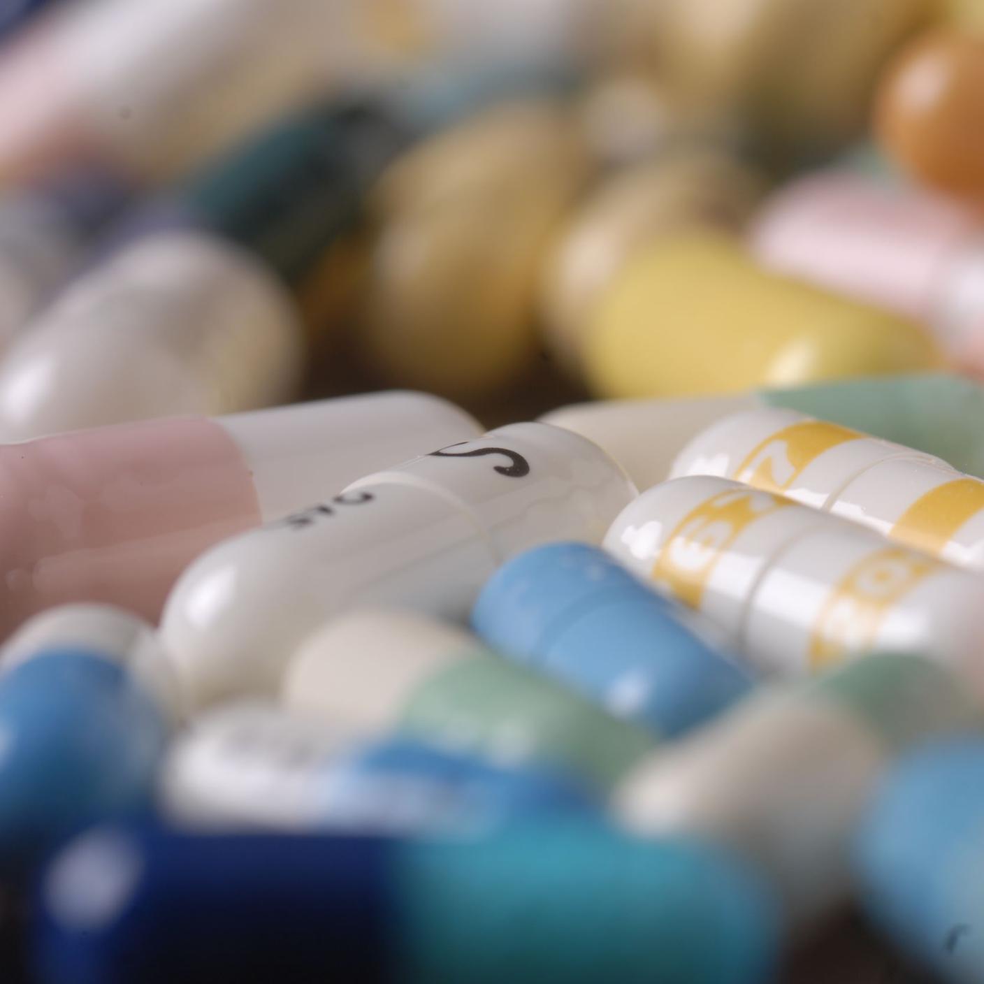 farmaci, medicinali, pastiglie, illegali medicine
