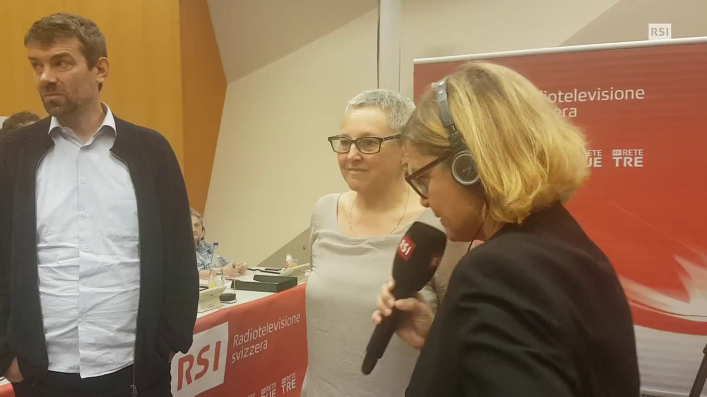 Il test di Rita Beltrami, dell'Ufficio dell'orientamento scolastico e professionale del DECS, a Paolo Guglielmoni