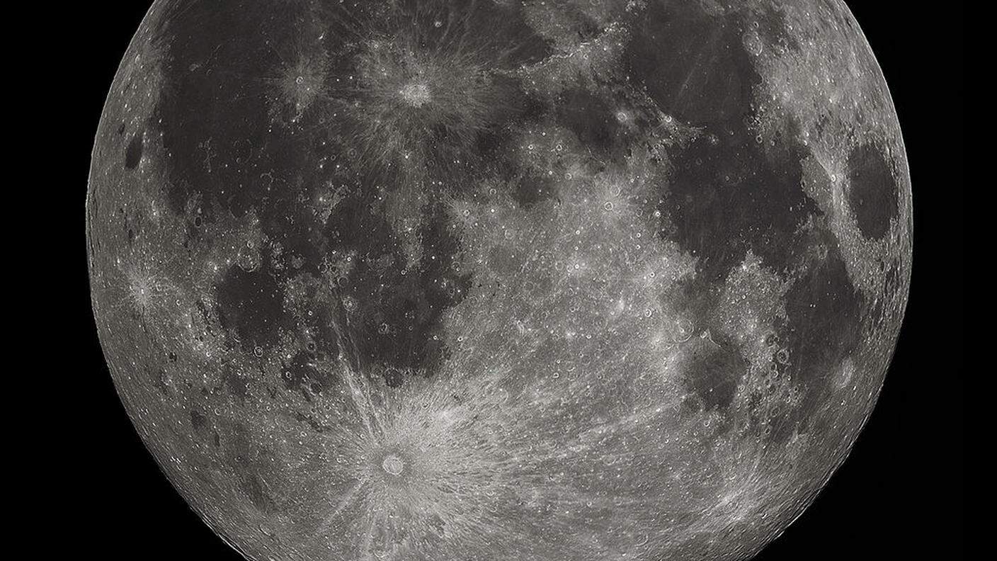 La Luna piena vista dall' emisfero boreale della Terra