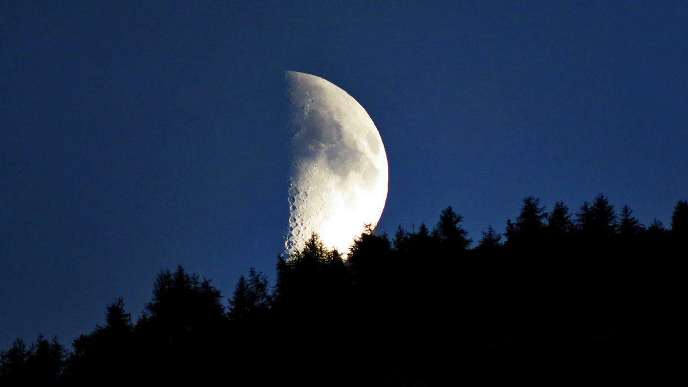Luna scattata il 03.08.2014 a Campo Blenio di Flavio Camponovo