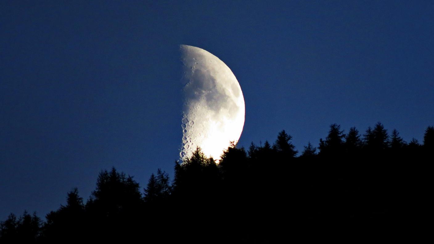 Luna scattata il 03.08.2014 a Campo Blenio di Flavio Camponovo