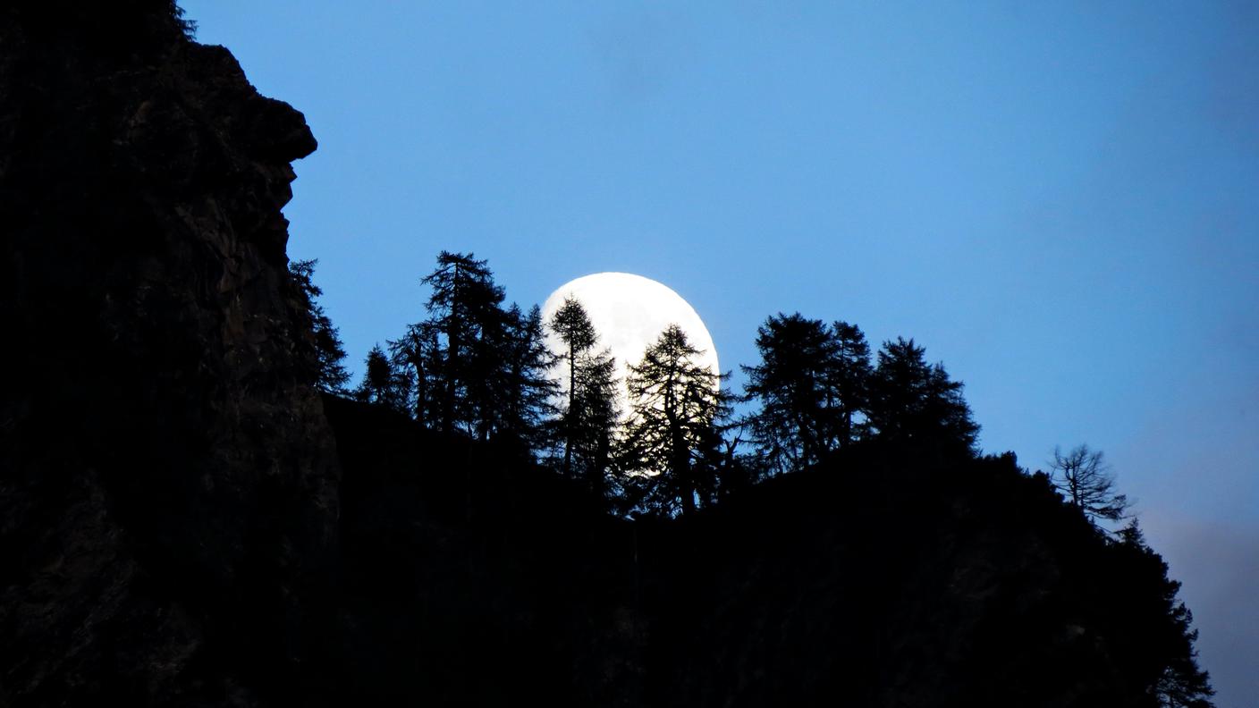 Luna a Campo Blenio di Stefania Camponovo2