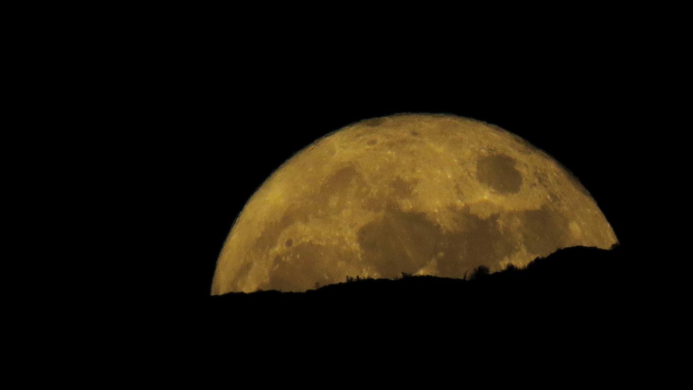 Luna a Bellinzona Galbisio di Stefania Camponovo