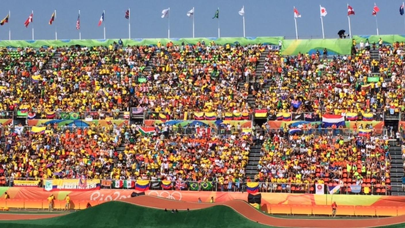Un solo colore in tribuna