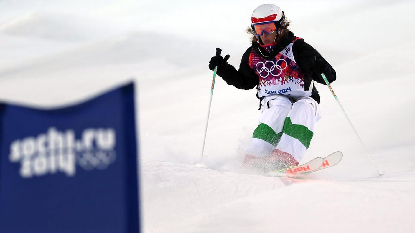Deborah Scanzio in azione sulle gobbe di Rosa Khutor